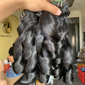 Prix de gros Extensions de cheveux à trame rebondissante à la machine à texture courte Tissage de cheveux humains Remy bruts vietnamiens - Product Image 1