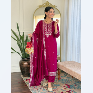 Ensemble de costume Anarkali de créateur de luxe haut de gamme inspiré de Bollywood brodé Salwar Kameez Dupatta pour les fêtes d'hiver - Product Image 1