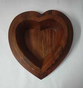 Wholesale Modern Mango Wood Beaded Walnut Brown <b>Heart</b>-<b>shaped</b> Candle <b>Bowl</b> for Christmas Farmhouse Home Decor Empty Candle Vessel - Product Image 4