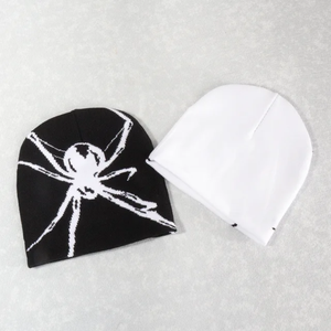 Artículo de Venta caliente con un patrón de araña para hombres y mujeres 100% acrílico invierno gorra Sin borde regalo de fiesta de Halloween hecho a mano Premium - Product Image 2