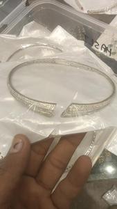 Ensemble de collier et boucles d'oreilles en zircon doublette de haute qualité avec finition argentée élégante, collection pour mariage et soirée pour femmes - Product Image 3