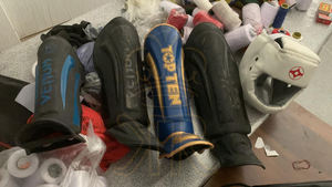 Espinilleras de cuero Pu profesional de boxeo, espinilleras de empeine de entrenamiento de Karate de boxeo hechas a medida, servicio OEM ODM - Product Image 5