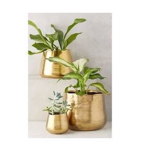 Macetas y Jardineras de Latón Estilo Vintage Proveedor Mayorista Artesanías Indias Florero para Jardín Decorativo - Product Image 4