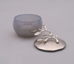 Ensemble de salle de bain en métal de luxe avec finition nickel et motif floral, accessoire de vanité décoratif écologique pour la décoration moderne de la maison - Product Image 3