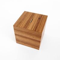 Dernier modèle de boîte de donation rectangulaire en bois dont la forme et la taille uniques attrayantes
