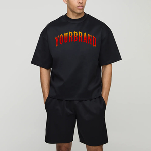 OEM/ODM streetwear 2 piezas Conjunto de camiseta de gran tamaño y conjunto corto personalizado DTG impreso OGO transpirable cómodo Conjunto de jogging para hombres - Product Image 1