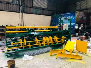 Nhà Máy <span class=keywords><strong>Gi</strong></span>á Máy tự động để làm <span class=keywords><strong>gi</strong></span> và PVC Chuỗi liên kết hàng rào lưới - Product Image 4
