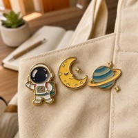 Broches en émail personnalisées, badges décoratifs en métal, accessoires mignons d'animaux de dessin animé, astronautes, pour étudiants, émaillage