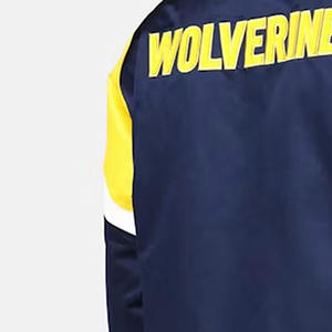 Veste d'université en satin légère pour homme disponible en différentes tailles avec logo brodé en laine pour l'hiver - Product Image 6