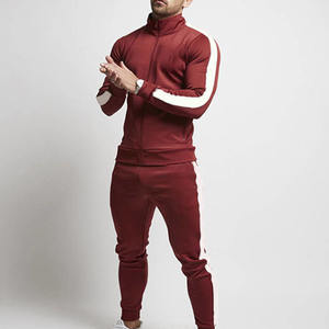 Chándal de camuflaje personalizado para hombre, chaqueta ajustada con cremallera completa y joggers cónicos con rayas laterales para ropa de calle de gimnasio a precio mayorista - Product Image 3