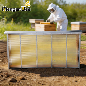 Nouvelle cage de contrôle des reines Langstroth en aluminium à charnières, équipement d'apiculture, fourniture d'usine - Product Image 6