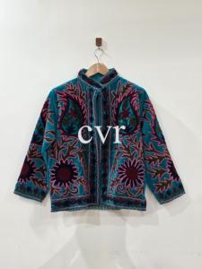 Manteau en velours brodé à la main, col mandarin, manches longues, motif floral, vêtements d'extérieur bohèmes pour femmes adultes, vêtements d'automne - Product Image 1