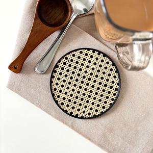 Ensemble moderne d'inspiration tropicale côtière de quatre sous-verres en rotin naturel meilleure vente tapis et coussinets élégants pour tables - Product Image 4