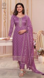 Nouveau 2024 dernière tenue de créateur à feuilles persistantes costume Salwar en soie lourde avec séquence broderie point travail exportateur mondial - Product Image 4