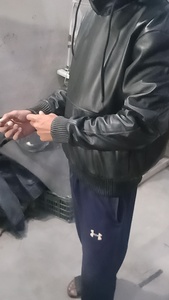 Chaqueta Bomber de Cuero de Oveja para Hombre con Logotipo Personalizado, Nueva Chaqueta Cortavientos de Talla Grande con Diseño Holgado y Parte Delantera Suelta - Product Image 2