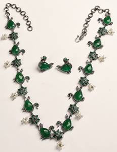 Conjunto de Collar de Plata Oxidada con Diseño de Pavo Real y Piedra Verde, Joyería India, Regalo para Ella - Product Image 4