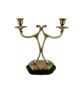 Candelabro de Metal de Dos Brazos Estilo Vintage 2026, Nuevo Candelabro de Metal con Soporte en Tamaños, Estilos y Metales Personalizados - Product Image 1
