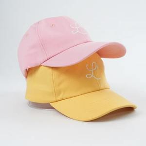 Gorra de béisbol personalizada al por mayor, gorra deportiva de 6 paneles unisex bordada, gorras de camionero de béisbol ajustadas, gorra con hebilla metálica para unisex - Product Image 2