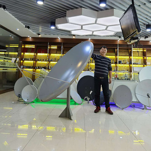 Antenna Parabolica Solida in Banda Ku Offset 150cm 1.5m con Supporto a Palo - Product Image 3