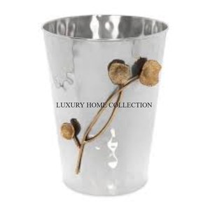 Cubo de basura de metal compacto y resistente con un acabado inoxidable y estética moderna para una sofisticada decoración del hogar - Product Image 4