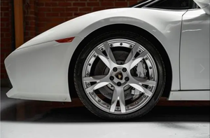 Auto Deportivo Exótico V10 Usado del 2024, Coupé de Alto Rendimiento con Modos de Conducción Avanzados, Origen Japón (usado verificado) - Product Image 2