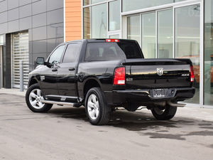 RAM 1500 Classic Express Crew Cab 2023 Usado (LHD/RHD) - Product Image 3