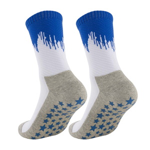Calcetines de agarre atléticos blancos personalizados para hombres, antideslizantes, con diseño de impresión al aire libre, logotipo, compresión, fútbol, fútbol, estilo tubo - Product Image 3