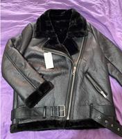 Verdickte PU-Pelz-Lederjacke für Herren mit Reiß verschluss Wind dichter High Street Style Wintermantel Plain mit Buchstaben muster gefärbt
