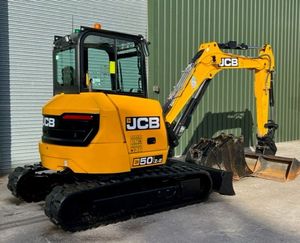 Mini-excavatrice JCB 50Z-2 à rotation zéro avec des performances de creusement élevées et une hydraulique avancée pour les travaux de construction - Product Image 2