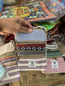 กระเป๋าสลิงผ้าฝ้ายป่านขายดีเป็นพิเศษสําหรับผู้หญิงกระเป๋าคุณภาพส่งออกตามราคาขายส่ง - Product Image 4