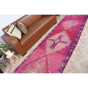 Alfombra Turca de 3.3x12.3 pies, Alfombra Vintage, Alfombra Estilo Suroeste Rosa y Morado - Product Image 3