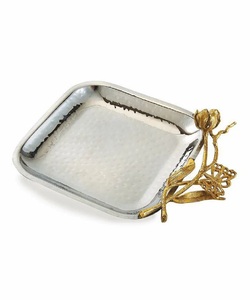Plato de Servir de Acero Forjado a Mano con Diseño Floral y Mango Dorado para Decoración de Restaurantes - Product Image 4