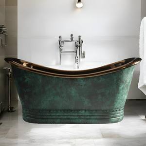 Les baignoires en cuivre avec patine verte contribuent à un sentiment de bien-être en alliant des matériaux naturels et un confort ergonomique. - Product Image 6