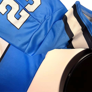 Uniformes de Fútbol de Manga Corta 7V7 de Poliéster 100% con Serigrafía Roja y Blanca de Alta Calidad - Product Image 3