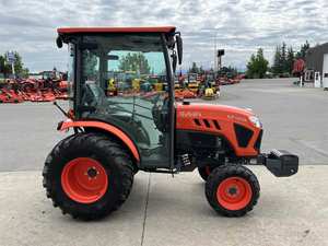 Tractor 2020 Kubota LX2610HSDC-Tractor utilitario compacto con motor diésel de 26 HP, transmisión hidrostática - Product Image 2