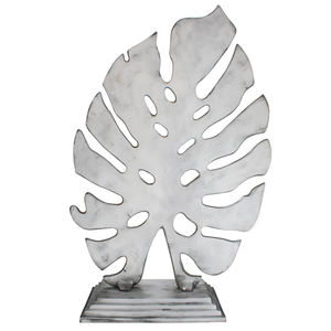 Wholesale Aluminium Maple Leaf <b>Table</b> Decor Antique Silver Finishes Customized Design Good Quality Desktop Sculptures - Product Image 3