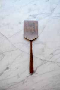 Cuillère en bois de qualité supérieure pour la cuisine et le restaurant et cuillère en bois faite à la main pour produits Offre Spéciale conception personnalisée - Product Image 2