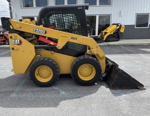 Bastante usado Asequible CAT 232D3 Rueda Skid Steers Loader para la venta - Product Image 2