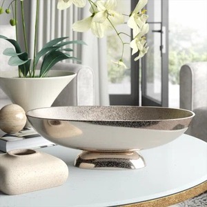 Cuenco decorativo de metal hecho a mano-Diseño único para la decoración del hogar - Product Image 5