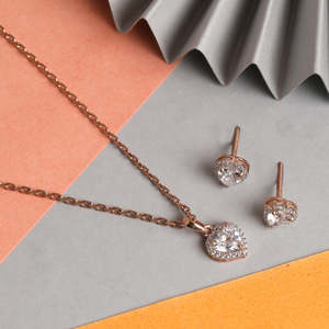 Ensemble de boucles d'oreilles pendantes en argent sterling fin en forme de cœur pour femmes - Product Image 2