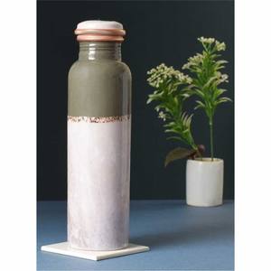 Juego de Botellas de Agua Ecológicas de Cobre Puro Premium, Diseño Liso Martillado Ayurvédico, Botella de Metal a Prueba de Fugas para Bebidas, Yoga y Fitness - Product Image 3