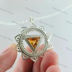 Pendentif Chakra du Plexus Solaire en Citrine Naturelle en Argent Sterling 925 Plaqué Rhodium et Or, Sertissage Clos, Bijou de Fiançailles - Product Image 2