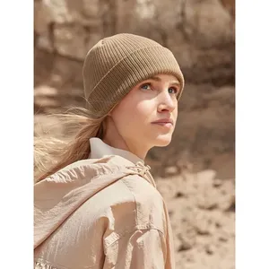 หมวกบีนนี่โพลีลานาแบบมีลายริบ ผลิตภัณฑ์ที่ยั่งยืน - Product Image 1