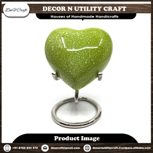Urna Funeraria de Cerámica en Forma de Corazón, Diseño Moderno con Puntos Verdes, Recipiente Duradero para Cenizas de Mascotas - Product Image 2