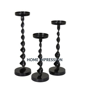 Nouvel ensemble de 3 bougeoirs en métal poli doré de tailles différentes avec base en marbre - Product Image 4