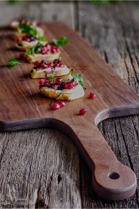 Tabla de Cortar Rectangular Multifuncional Personalizada MIDAS de Madera Maciza de Nogal Negro Ecológica para Uso en Cocina de Hogar y Restaurante - Product Image 3