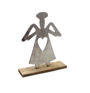 Ange décoratif en aluminium antique avec base en bois nickelé brut pour l'artisanat de décoration de table de Noël - Product Image 1