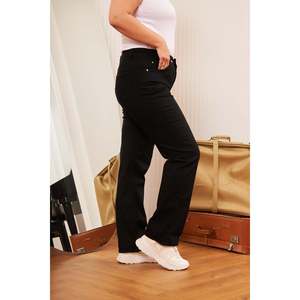 Jeans noirs à jambe droite grande taille - Product Image 2