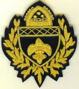 Chaquetas a medida personalizadas de alta calidad, parches bordados, recorte de Chevron uniforme en Material de tela, servicio OEM - Product Image 3