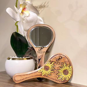 Nuevo espejo de mano de cuero con grabado, espejo de mano de maquillaje de cuero genuino occidental, espejo Vintage personalizado, regalo para ella - Product Image 1